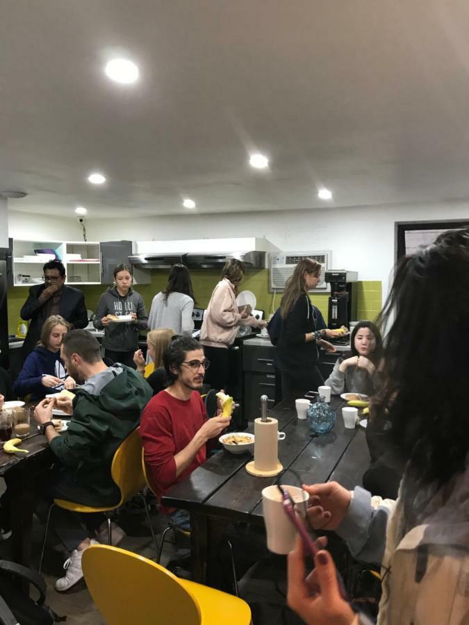 Kensington College Backpackers Vandrehjem Toronto Eksteriør billede
